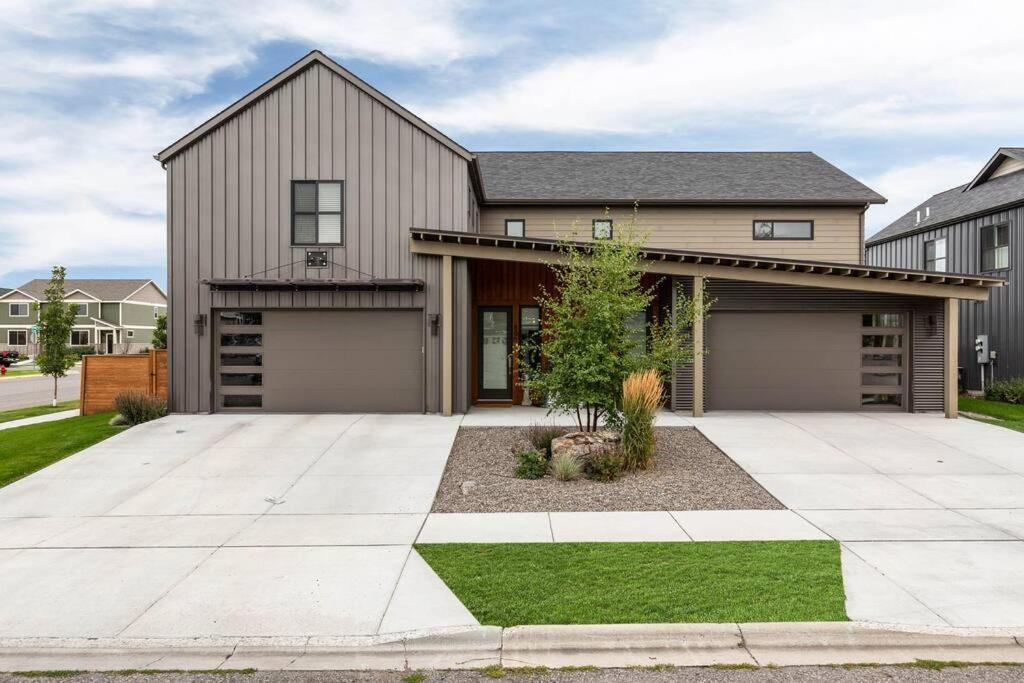 Luxury Townhome On The Park With Bridger Mtn Views Боузман Екстериор снимка